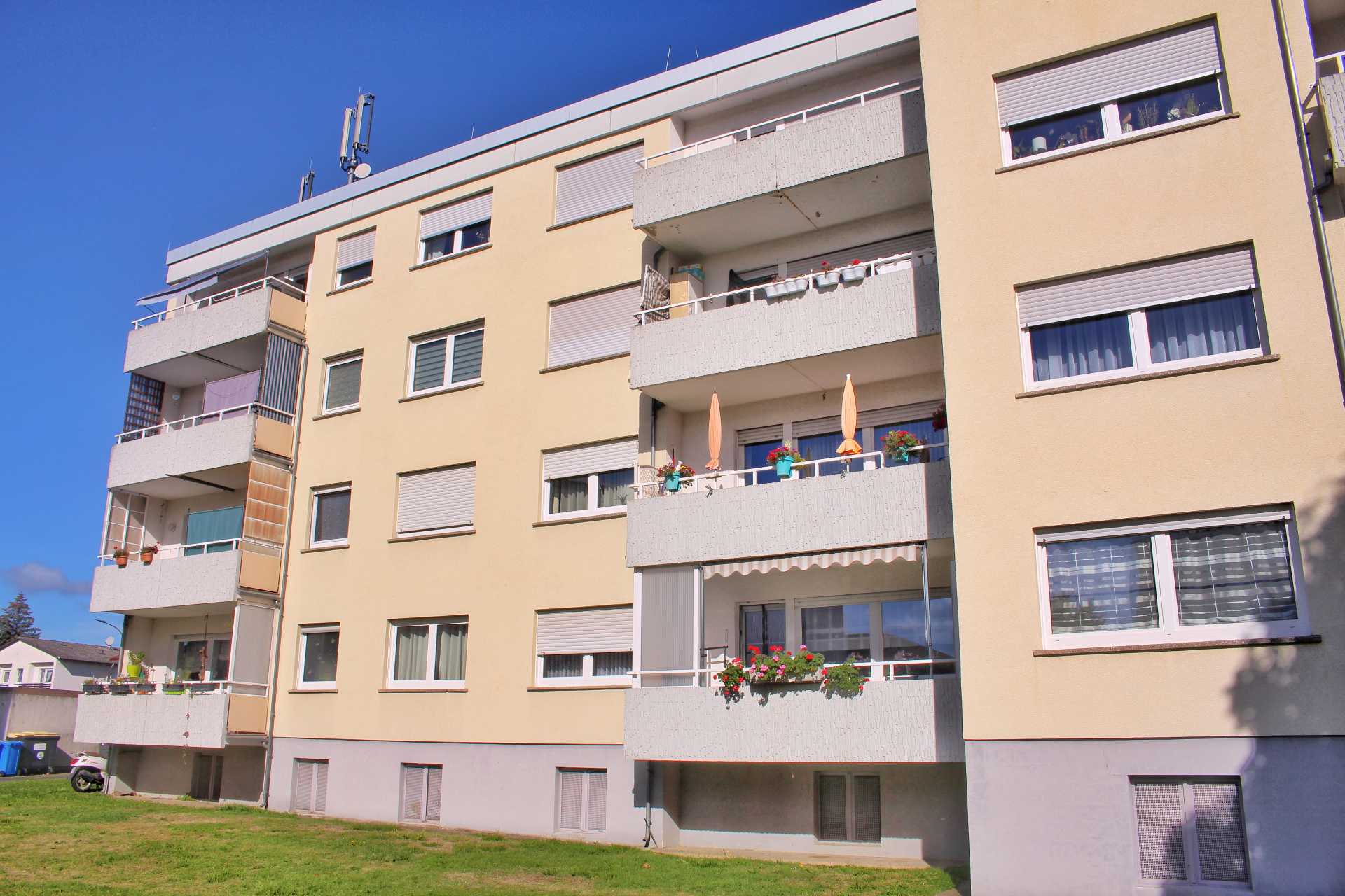 Modernisiertes Wohnen in Linden – 3 Zimmer mit Balkon (WBS erforderlich), Schillerstraße 39, 35440 Linden